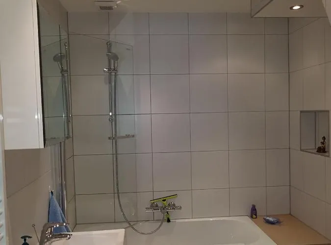 Canal View アパート